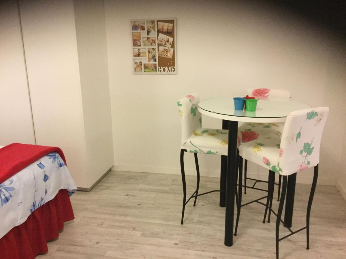 Red Cozy Stay 레메소스 외부 사진