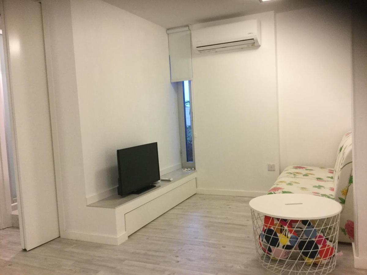 Red Cozy Stay 레메소스 외부 사진